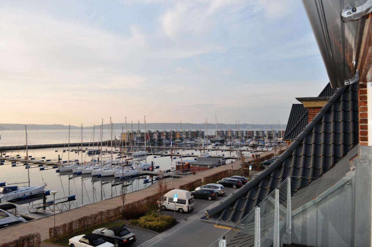 Fewo1846 - Baltic Lodge - Komfortable Maisonettewohnung Mit 3 Schlafzimmern, Balkon Und Blick Auf Die Marina Sonwik Flensburg Luaran gambar