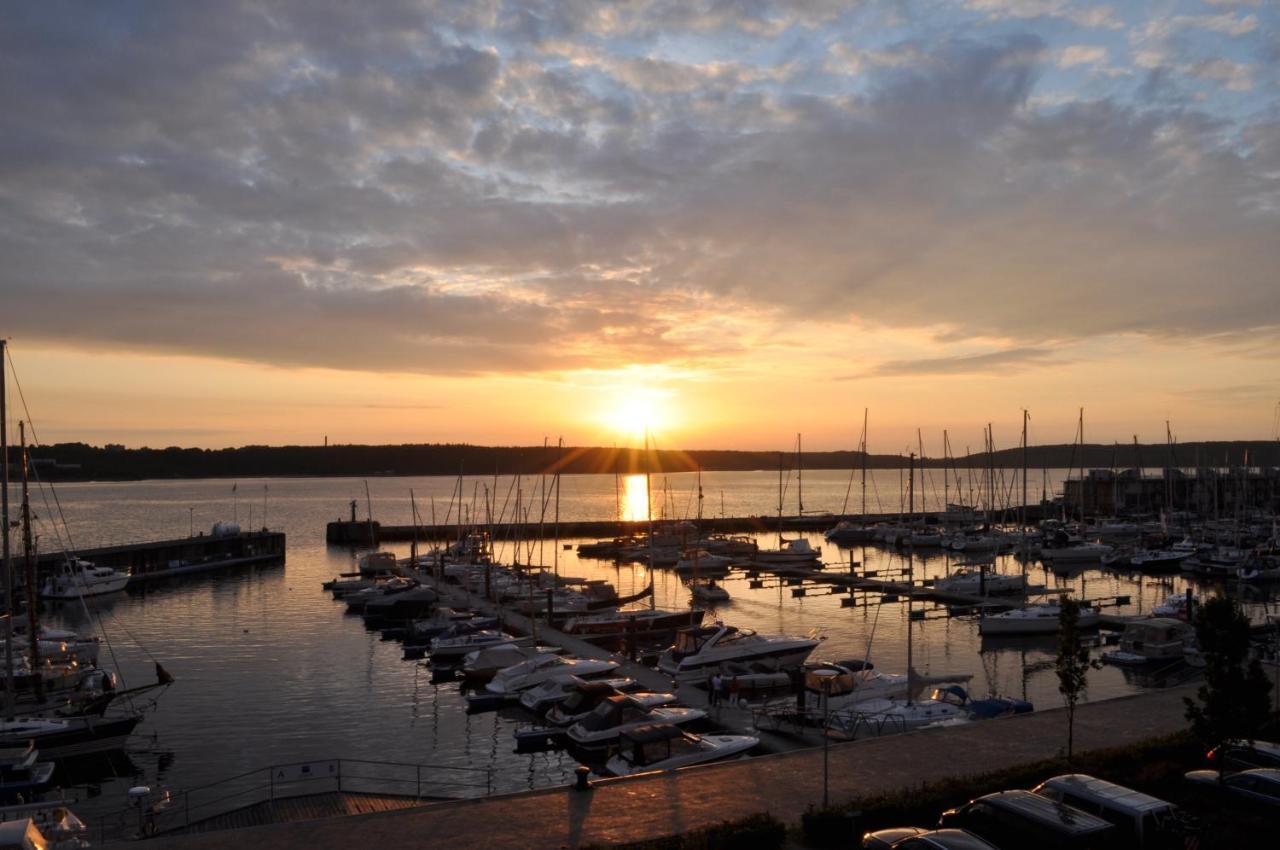 Fewo1846 - Baltic Lodge - Komfortable Maisonettewohnung Mit 3 Schlafzimmern, Balkon Und Blick Auf Die Marina Sonwik Flensburg Luaran gambar